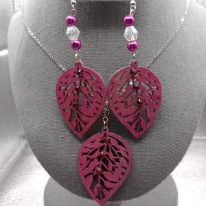Necklace and earrings set
